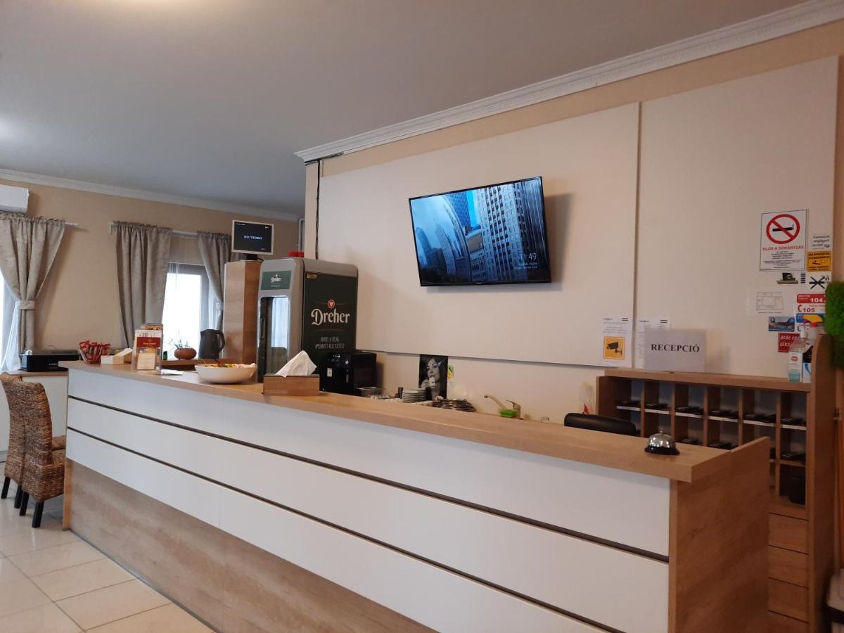 Vegvari Hotel Eger Exterior foto